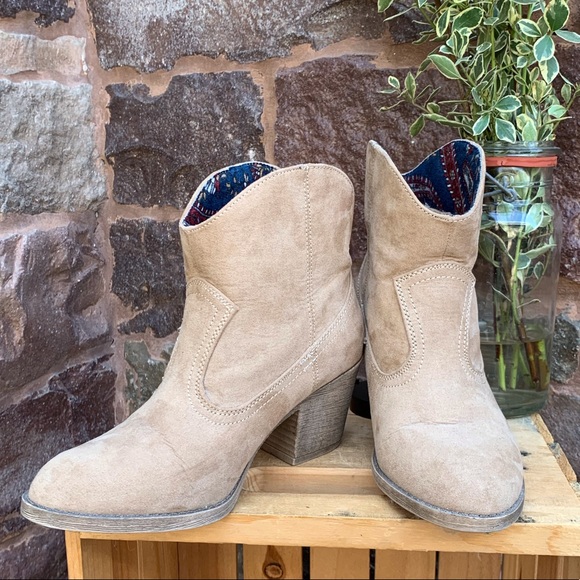 rocket dog western ankle boot